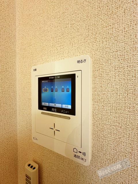 セキュリティ　カラーモニターホンで来訪者を確認できます♪
