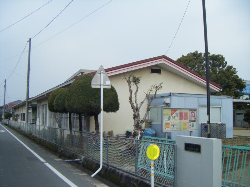 幼稚園・保育園　倉敷市立川辺幼稚園（幼稚園・保育園）まで293m
