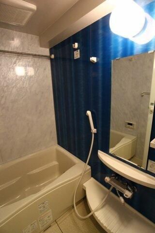 バス・シャワールーム　写真は同タイプ住居です。