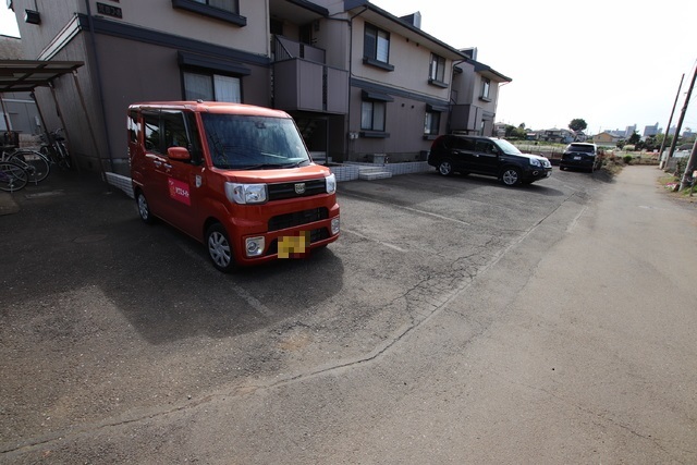 駐車場　敷地内駐車場です♪（※要空き確認）