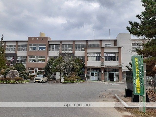 小学校　倉吉市立社小学校（小学校）まで1600m