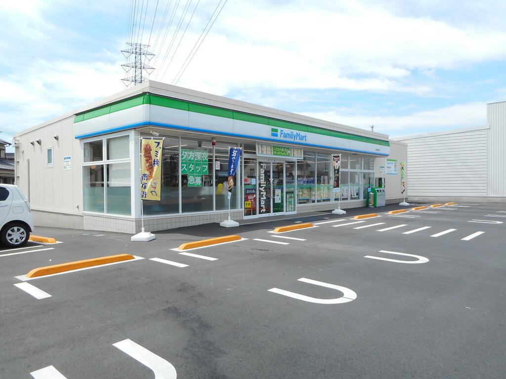 コンビニ　ファミリーマート太田鳥山店（コンビニ）まで359m