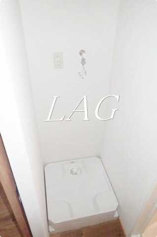 その他設備　室内洗濯置き場です。