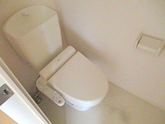 トイレ　温水洗浄暖房便座