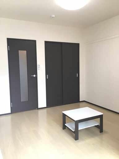 居室・リビング　家具付きです