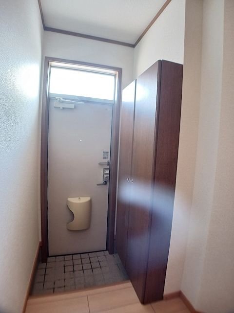 グリーンパークVIの玄関写真