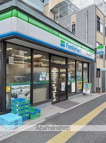 コンビニ　ファミリーマート上十条一丁目店（コンビニ）まで130m