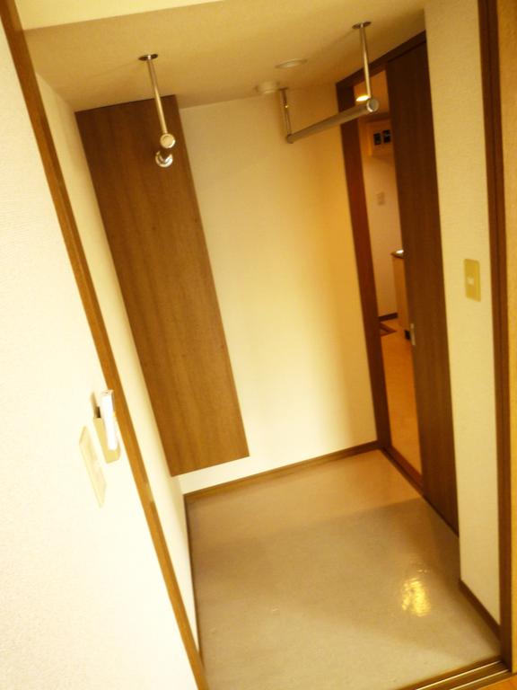 収納　広いウォークスルークローゼット