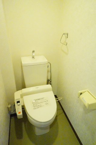 西鉄天神大牟田線 西鉄平尾駅 徒歩14分 9階建 築29年のトイレ写真