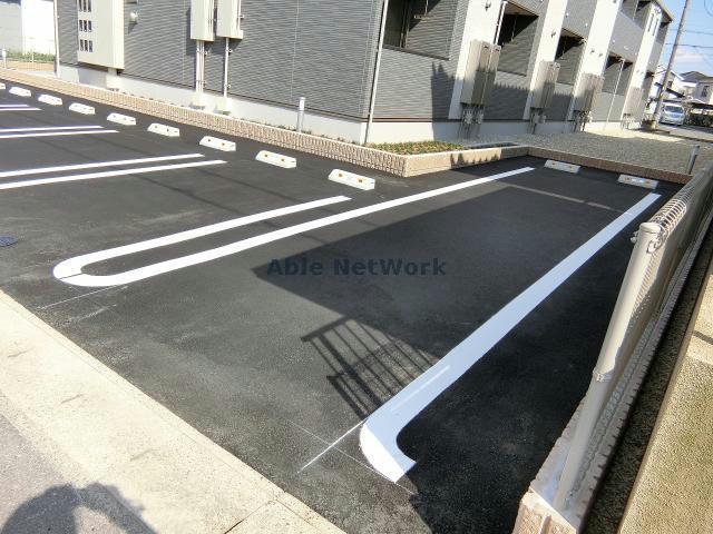 駐車場　駐車場