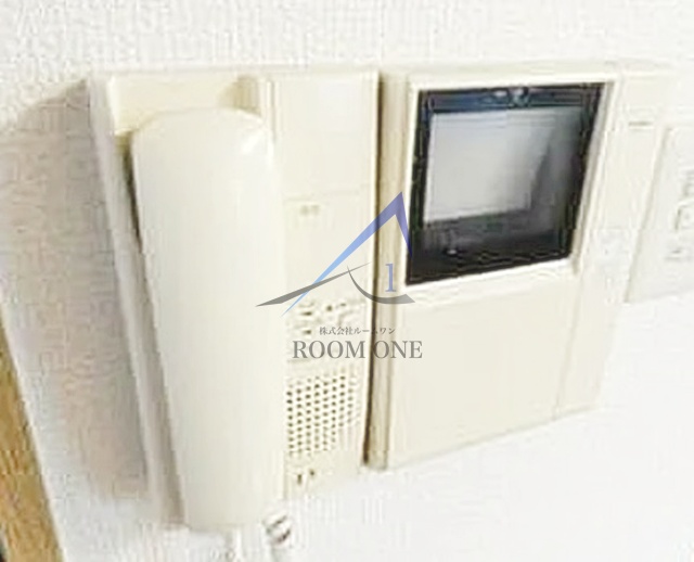 セキュリティ　モニター付きインターホンです。