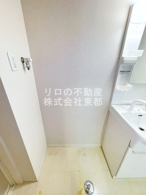 その他　洗濯機置き場は室内にあるので雨に濡れる心配はありません。