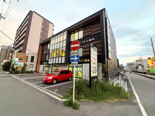 病院　パイン薬局 三国本町店（病院）まで273m