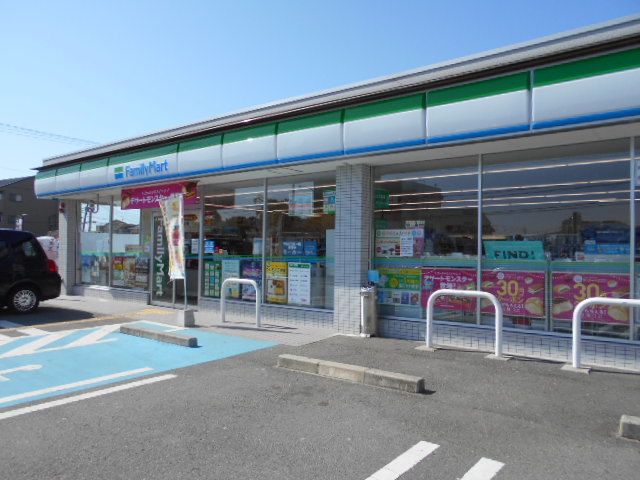 コンビニ　ファミリーマート小雑賀店様（コンビニ）まで230m