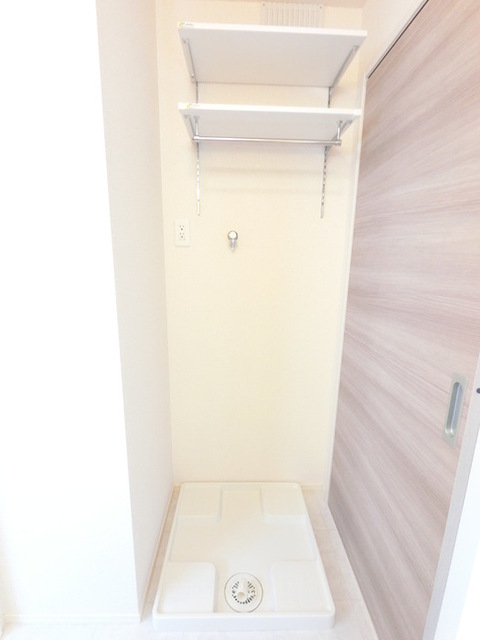 その他　洗濯機置き場です。防水パンあります。