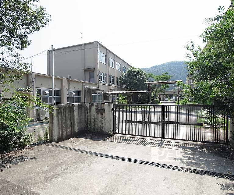 小学校　嵐山東小学校（小学校）まで500m