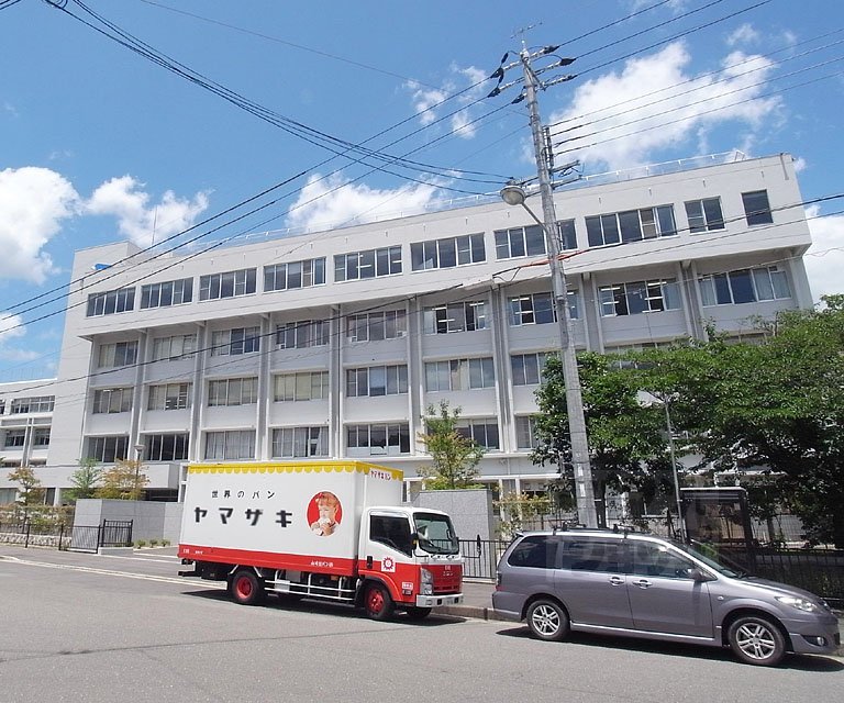 大学・短大　嵯峨美術大学（大学・短大）まで1800m