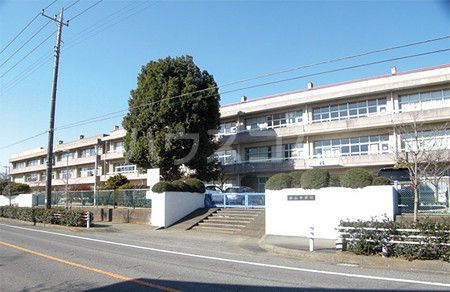 中学校　南山中学校（中学校）まで2541m