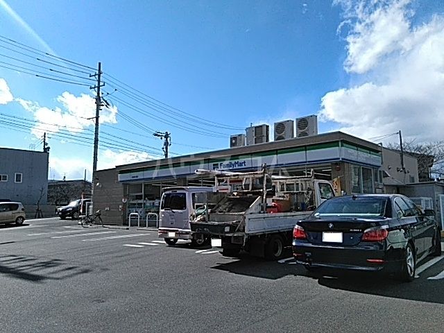 コンビニ　ファミリーマート名西康生通店（コンビニ）まで594m