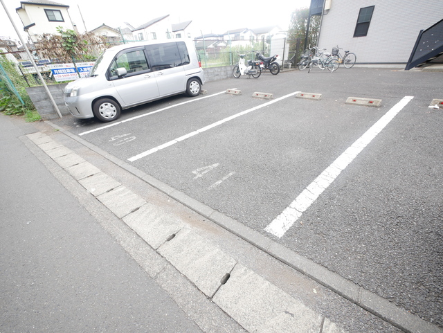 駐車場　★敷地内に駐車場がございます★