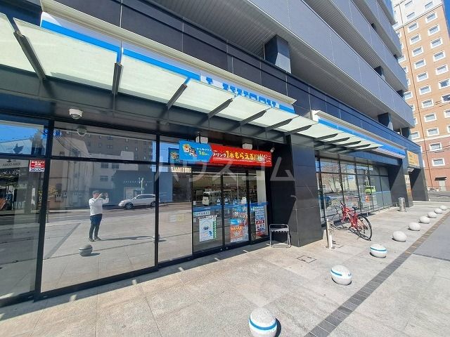 コンビニ　ローソン 太田駅南口店（コンビニ）まで279m