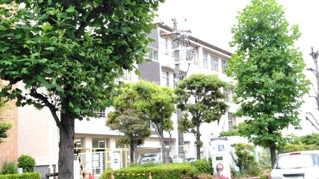 小学校　豊中市立高川小学校（小学校）まで849m