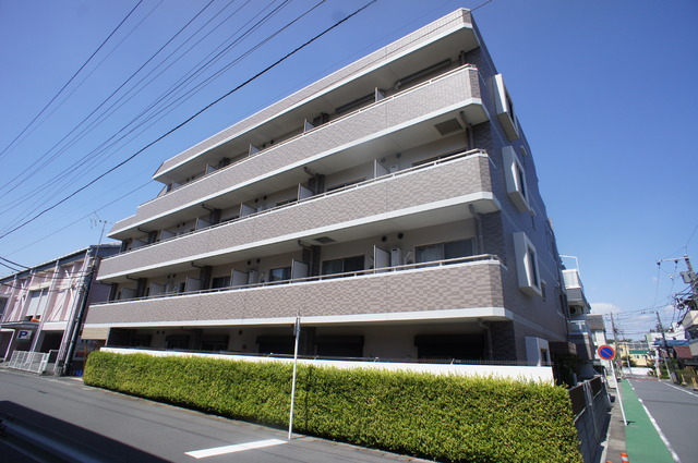建物外観　しっかりとした鉄筋コンクリート造マンションです♪