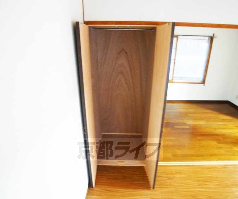 収納　１０２号室写真です