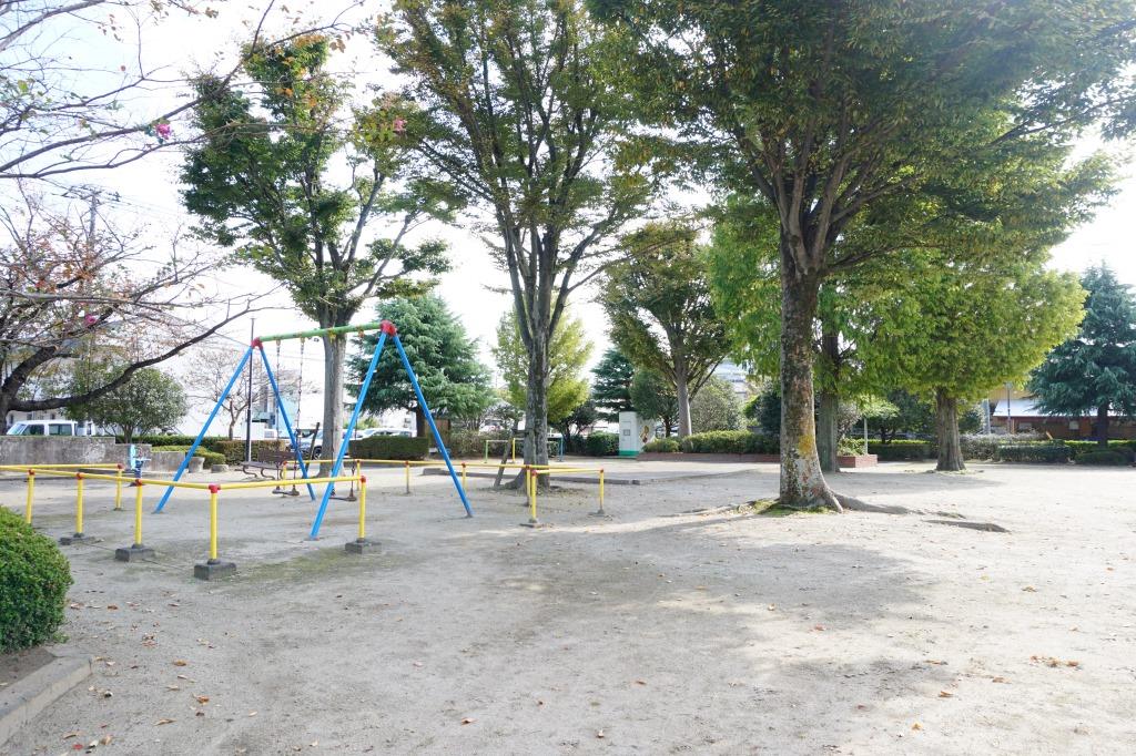 公園　アカシア公園（公園）まで327m