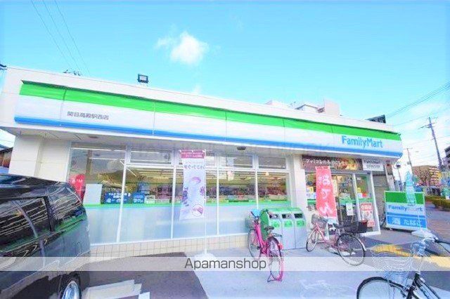 コンビニ　ファミリーマート（コンビニ）まで219m