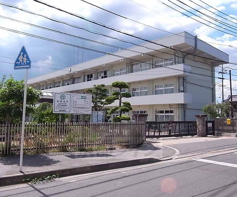 中学校　山城中学校（中学校）まで1500m