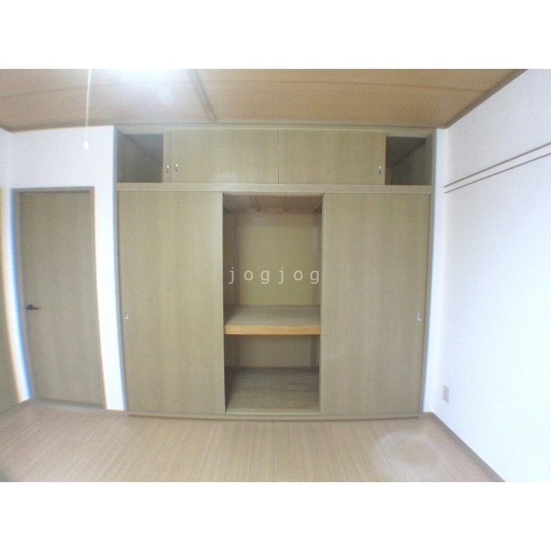 収納　収納が大きく、たくさんものが入ります。