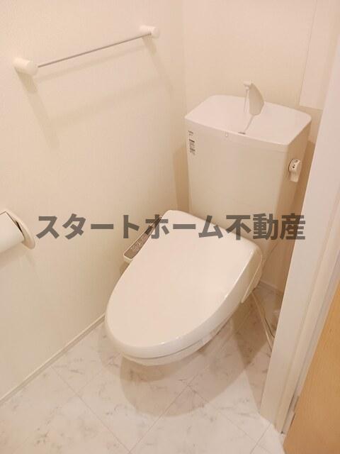 トイレ　清潔感のあるトイレです