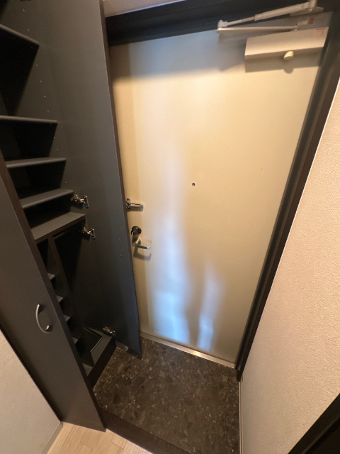 玄関　広い１Ｒとしても使用可能な間取り