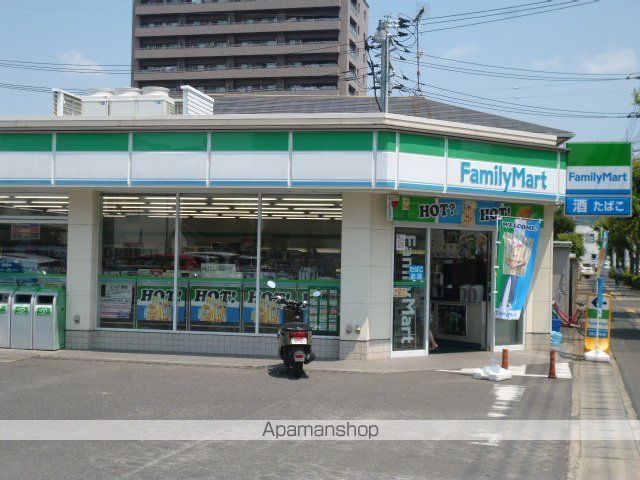 コンビニ　ファミリーマート伊福4丁目店（コンビニ）まで399m