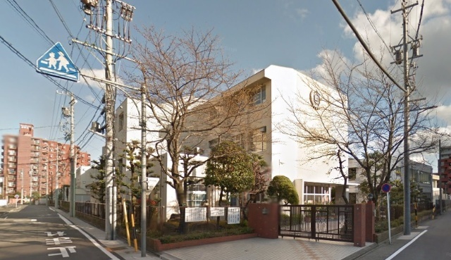 小学校　名古屋市立八熊小学校（小学校）まで706m
