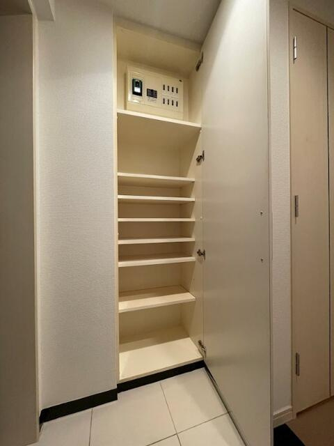 その他設備　シューズボックス
