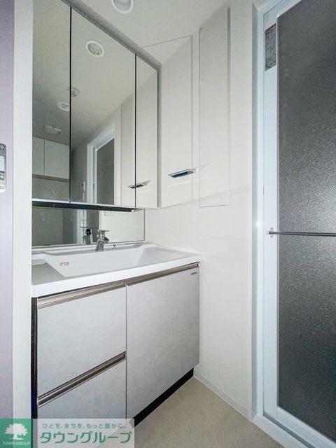 洗面設備　※写真は同タイプ住戸です。