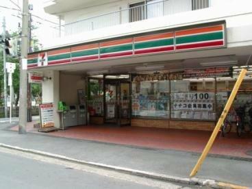 コンビニ　セブンイレブン 東大阪足代新町店（コンビニ）まで63m
