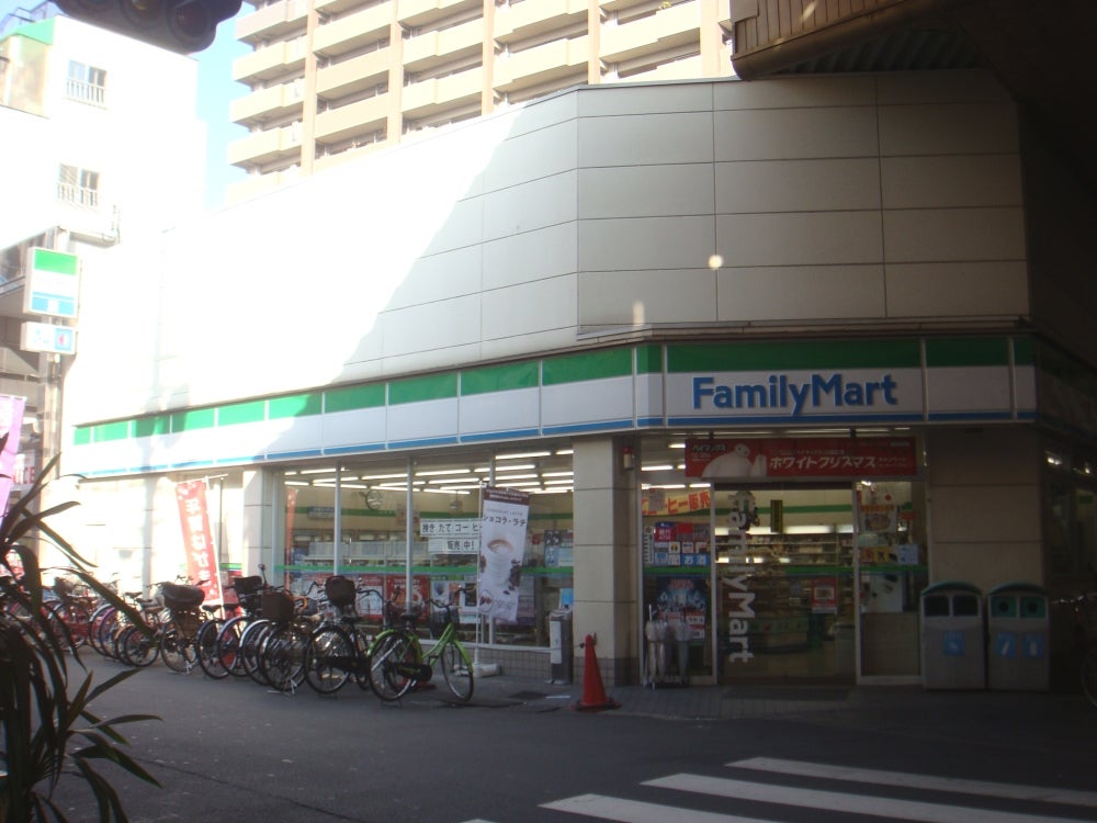 コンビニ　ファミリーマート 布施足代北店（コンビニ）まで416m