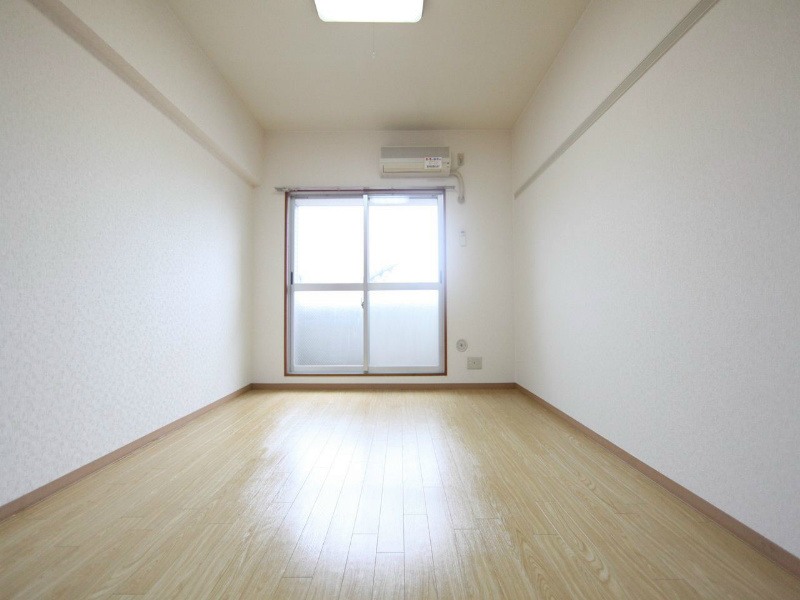 その他部屋・スペース　洋室7帖　クローゼット付　南向きバルコニー