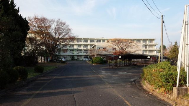 中学校　松江市立湖南中学校（中学校）まで1914m