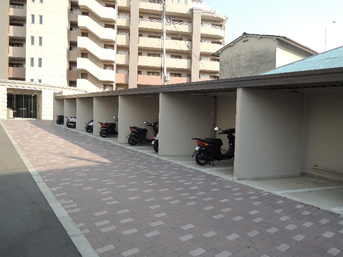駐車場　駐輪場