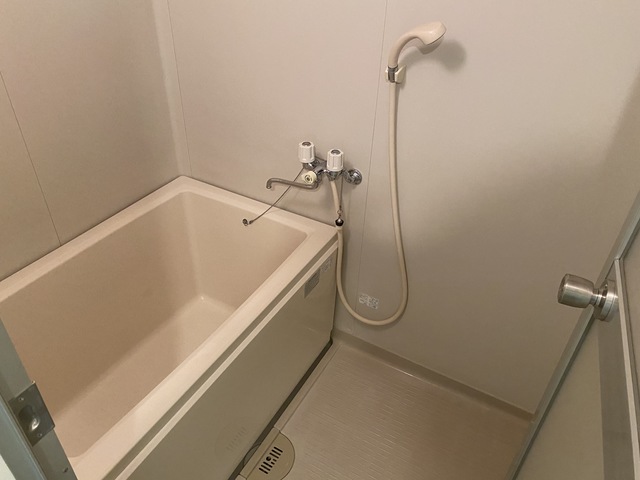 バス・シャワールーム　他号室の参考写真