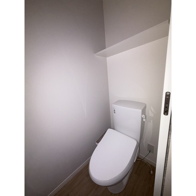 Rooms万代5のトイレ写真