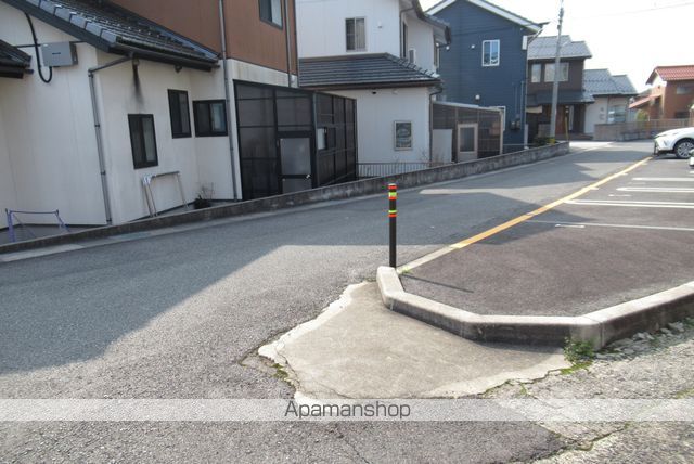 その他　前面道路（その他）まで10m