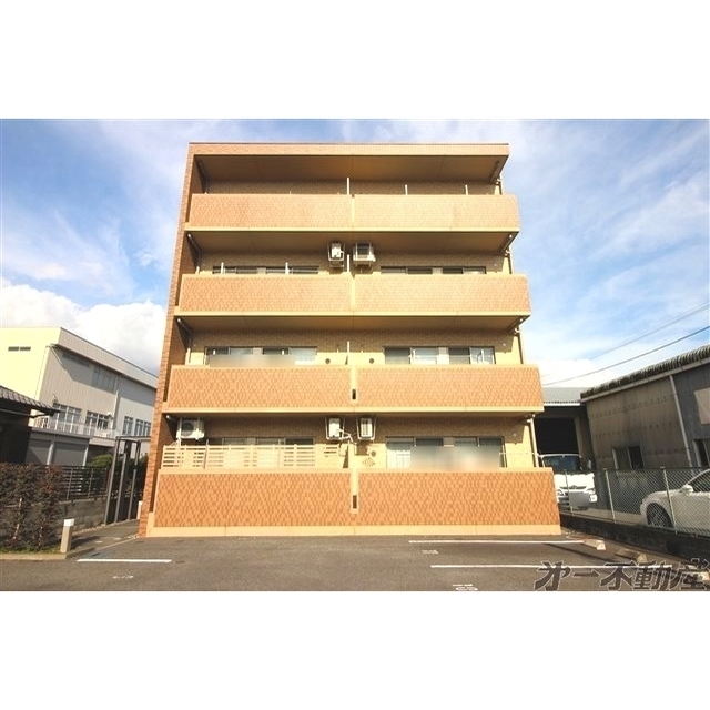エントランス　建物外観