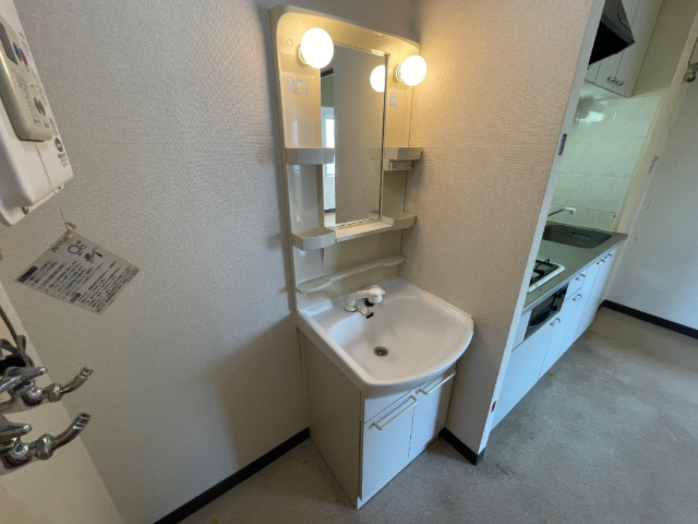 函館市電湯川線 湯の川温泉駅 徒歩5分 3階建 築24年の内装写真