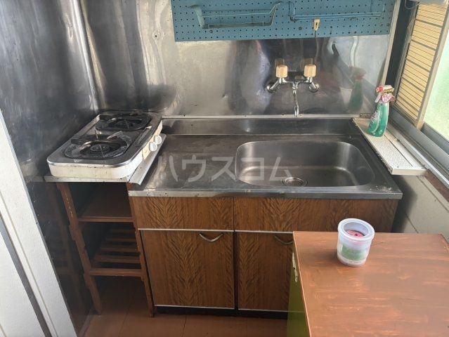 東急田園都市線 三軒茶屋駅 徒歩7分 2階建 築57年のキッチン写真