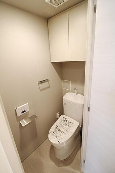 トイレ　※別部屋の参考写真です。